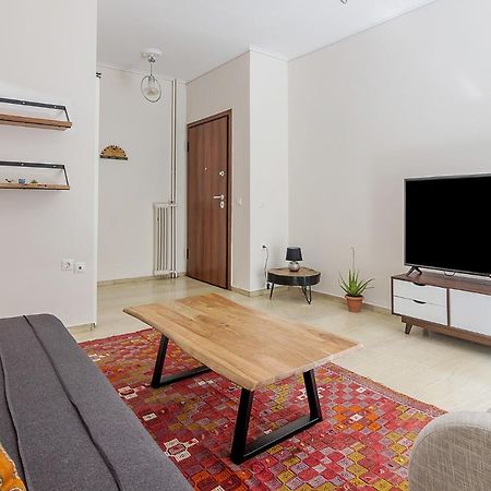 A Modern 2-Bedroom Apartment Near Areios Pagos Athén Kültér fotó