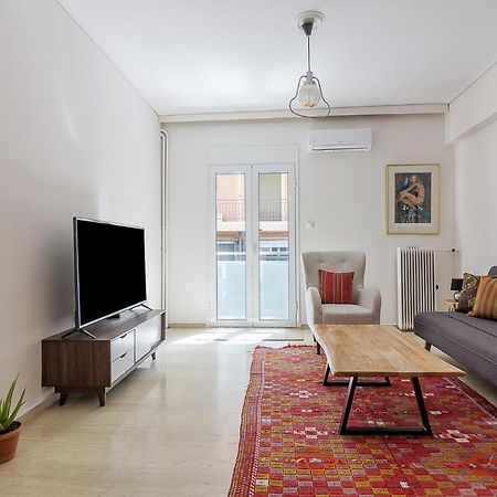 A Modern 2-Bedroom Apartment Near Areios Pagos Athén Kültér fotó