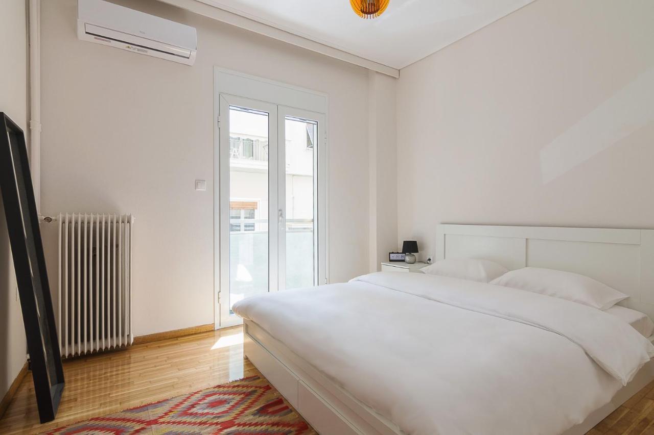 A Modern 2-Bedroom Apartment Near Areios Pagos Athén Kültér fotó